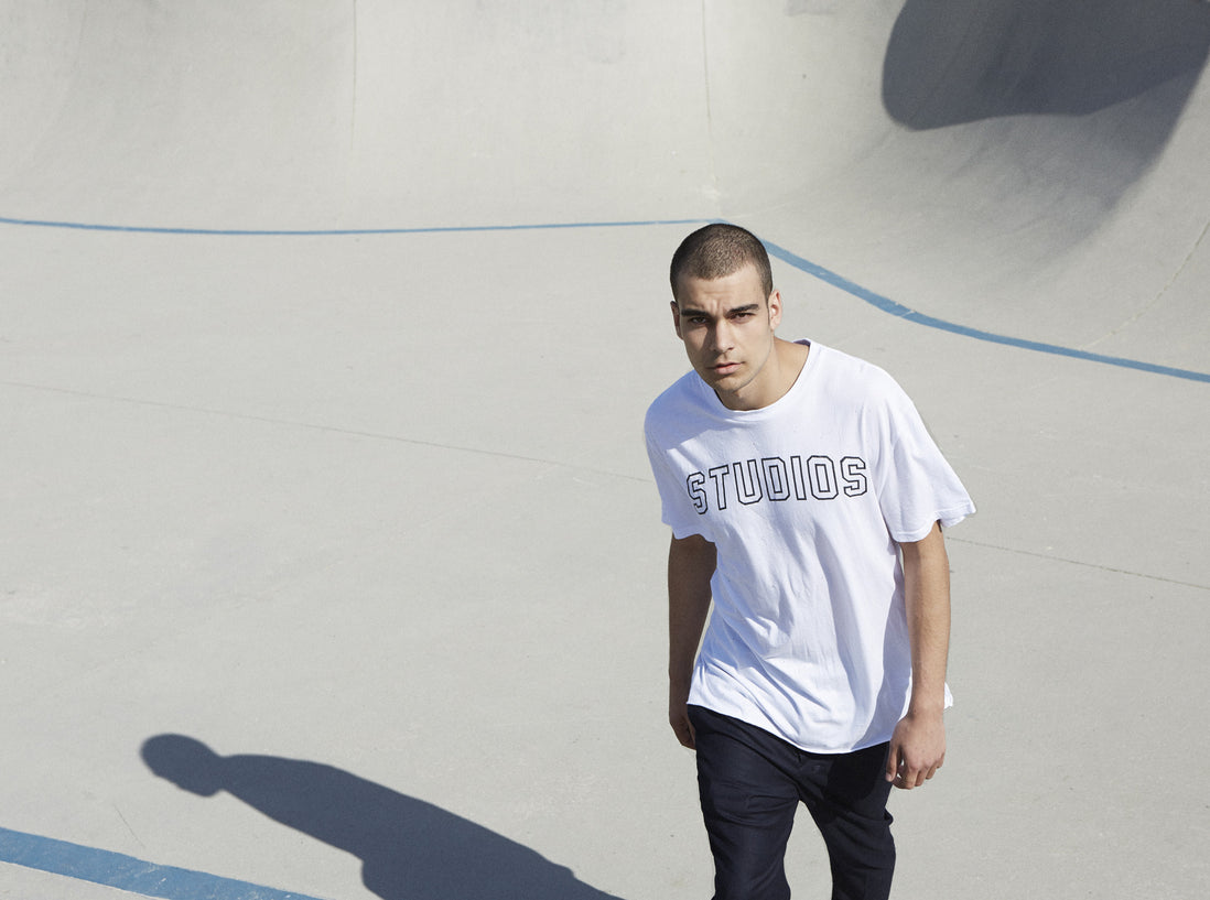 OUTLINE LOGO TEE