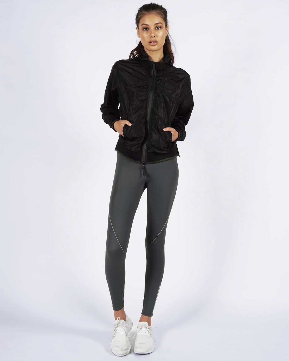 TECH RUNNER JACKET - BLACK
