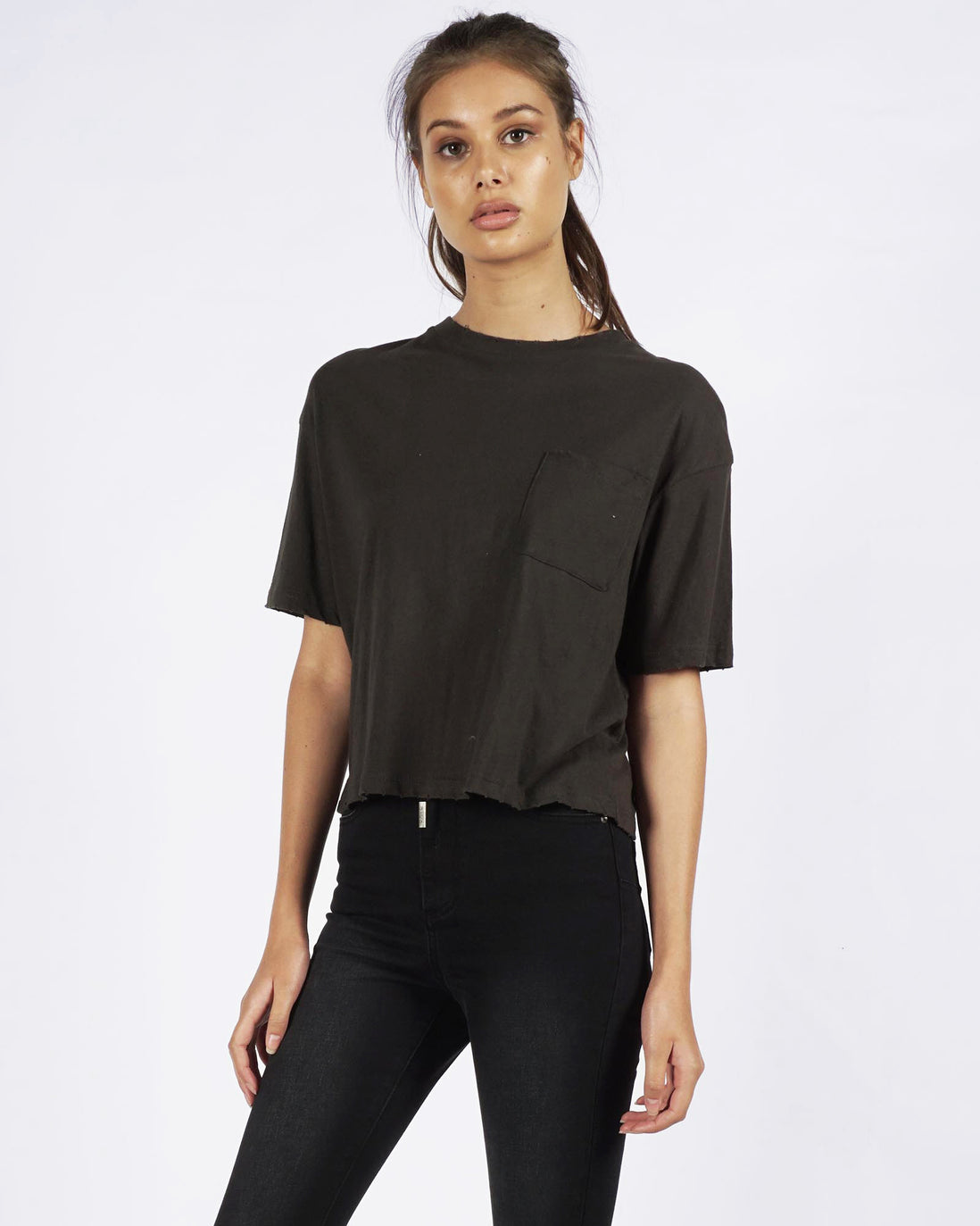 CHLOE POCKET TEE CROP - OLIVE