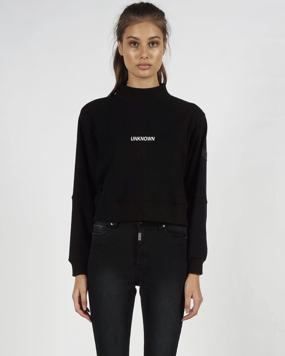UNKNOWN CROP SWEATER
