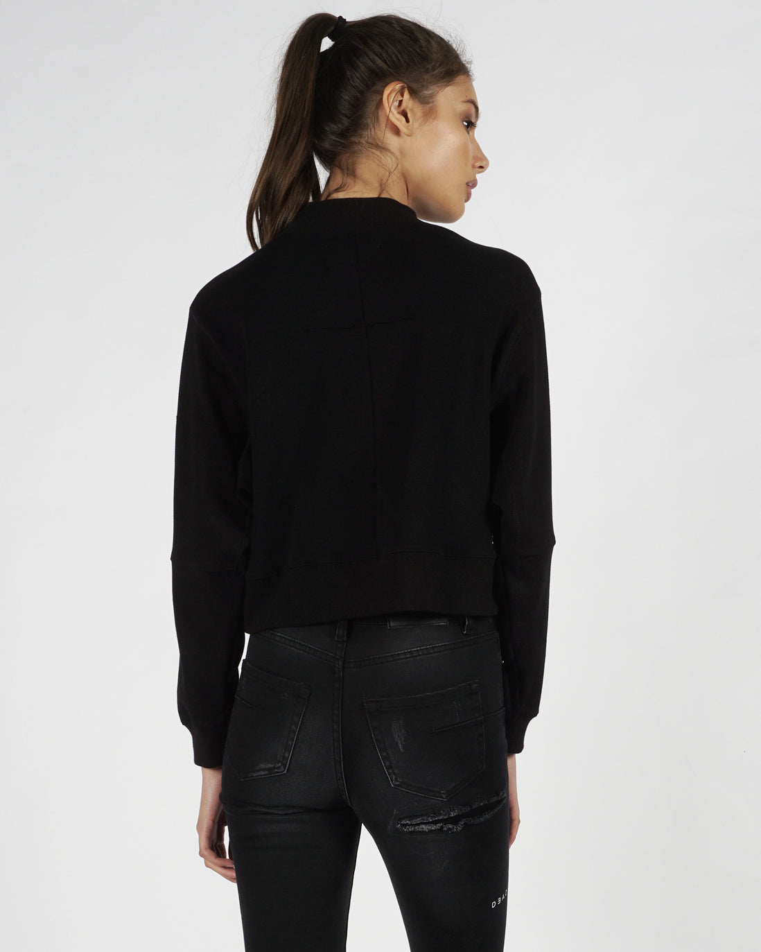 UNKNOWN CROP SWEATER