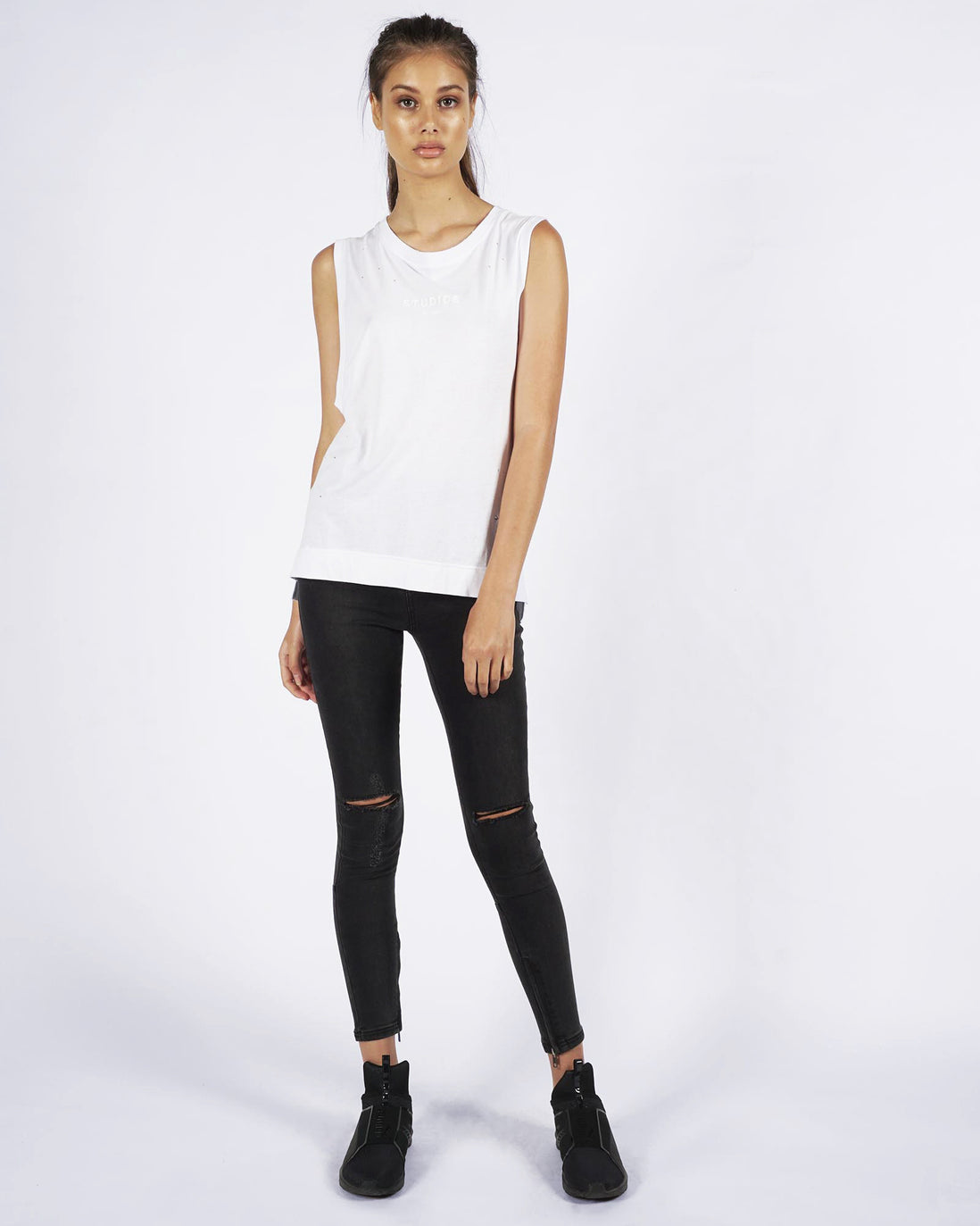 STUDIOS RIB MUSCLE - WHITE