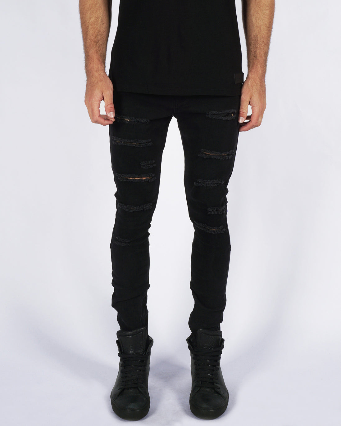 003 TRASHED JEAN- BLACK