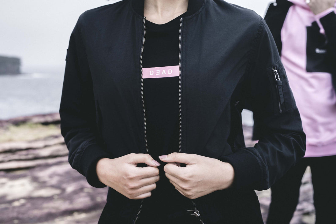 CROPPED BOMBER - BLACK