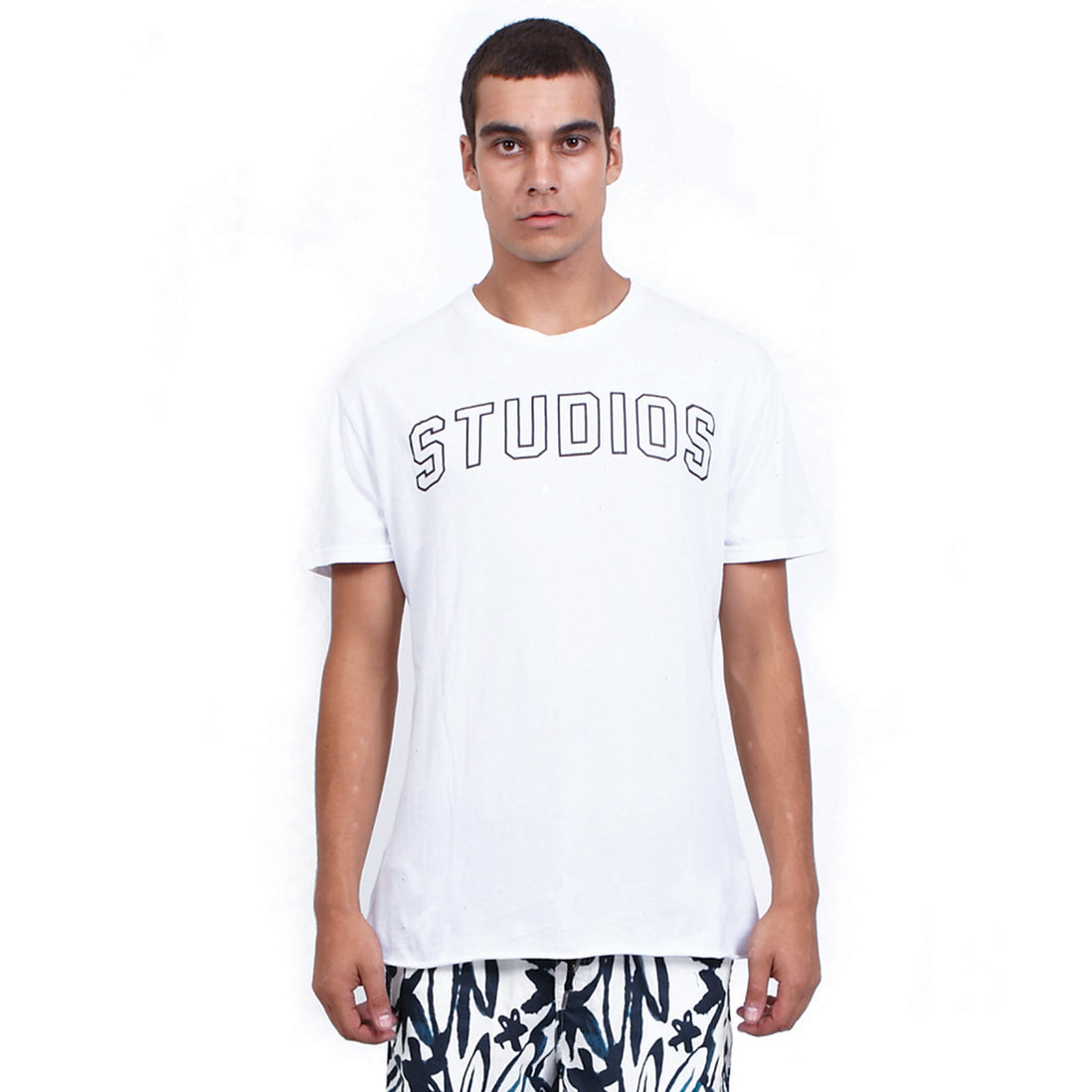 OUTLINE LOGO TEE